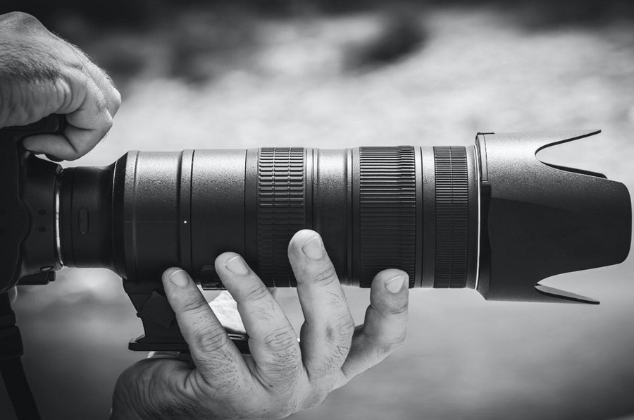 professional-engineer-work-to-maintenance-of-photo